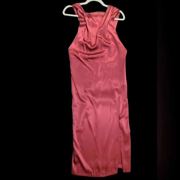 Cushnie Elegant 100% Silk Dark Red Sleeveless  Asymetric Dress Size 6 - Picture 2 of 3